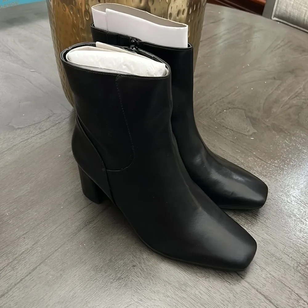 NATURALIZER Wrenley Booties - Picture 5 of 8